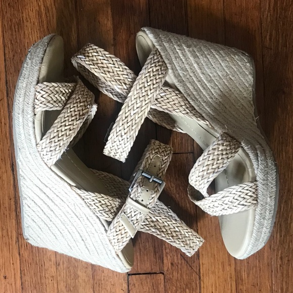 Dolce Vita Shoes - Dolce Vita tan wedge with woven straps. Size 9